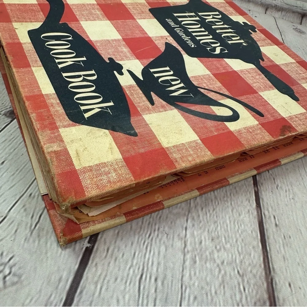 vintage first ed. 1953 Better Homes and Gardens Red White Gingham New Cookbook